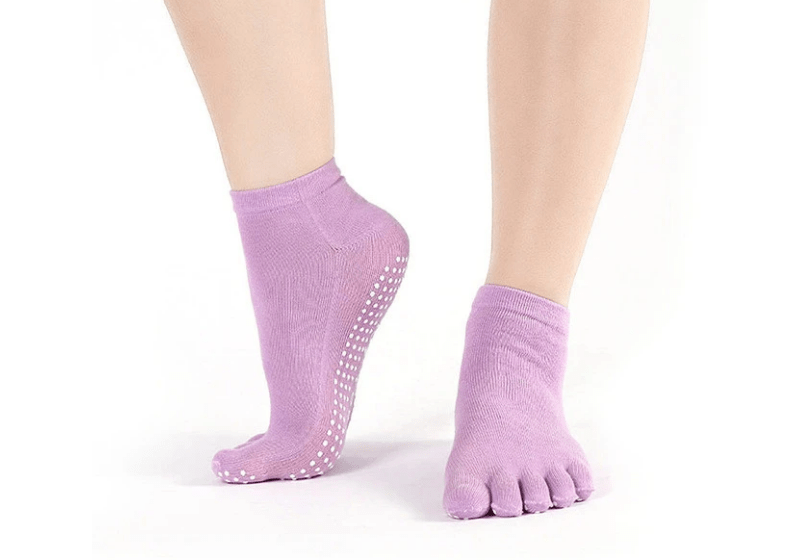 Yoga socks with non-slip toes